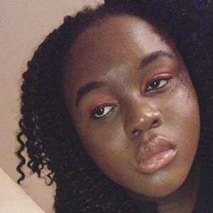 Meet your Posher, Georgiana